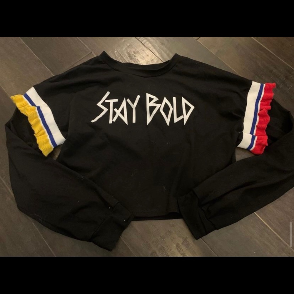 Long sleeve crop